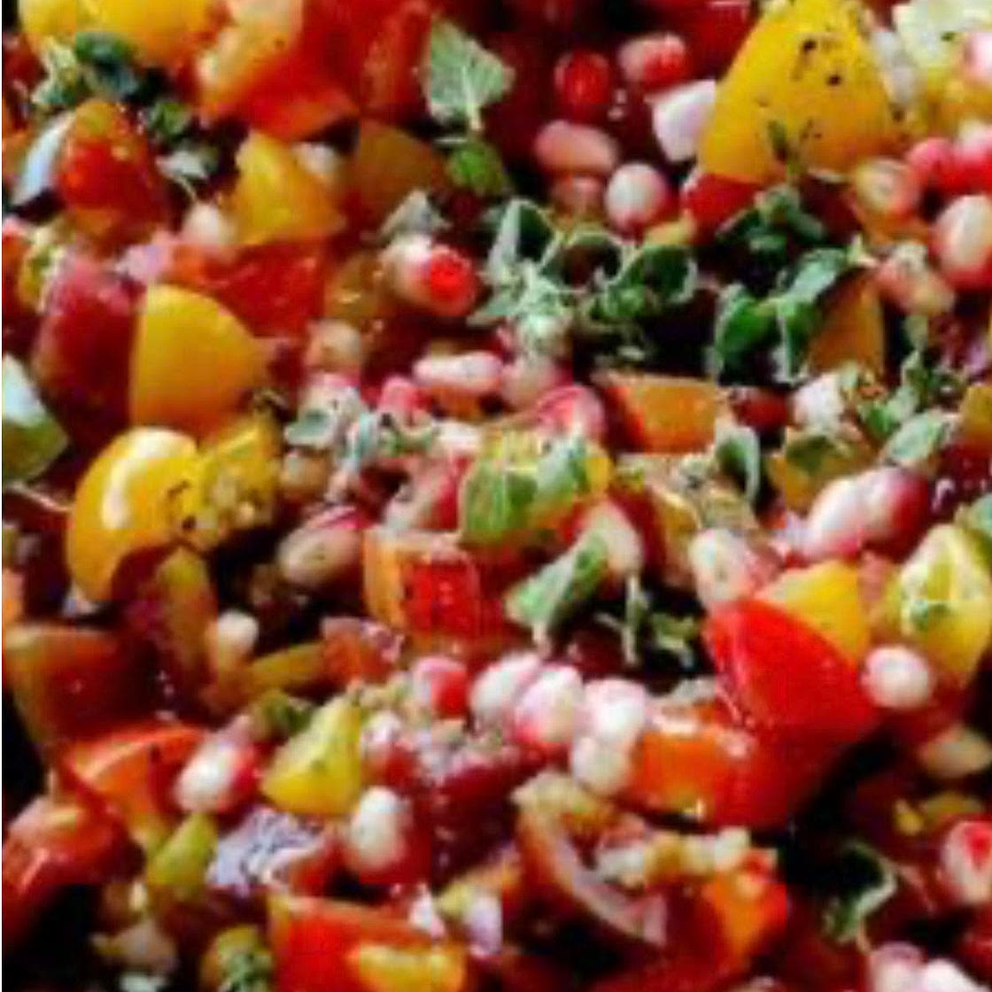 Tomato and pomegranate salad