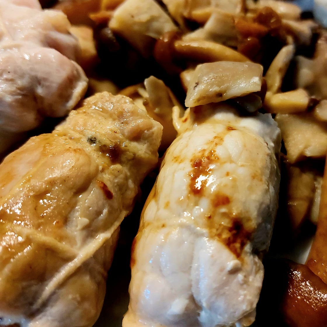 Pork collar roll - Speck, fontina and sage with mushrooms