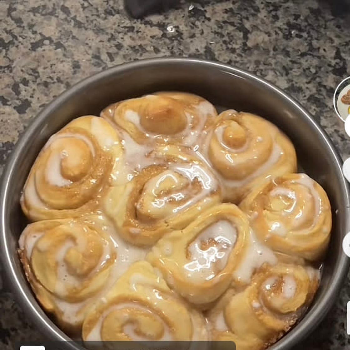 Cinnamon rolls 