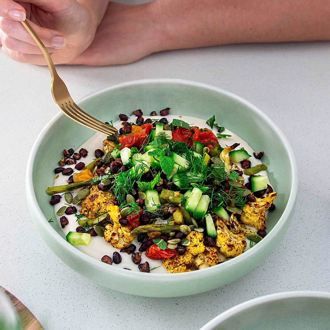 ROASTED CAULIFLOWER, ASPARAGUS & ADZUKI BEANS WITH GARLIC WHITE BEAN DIP