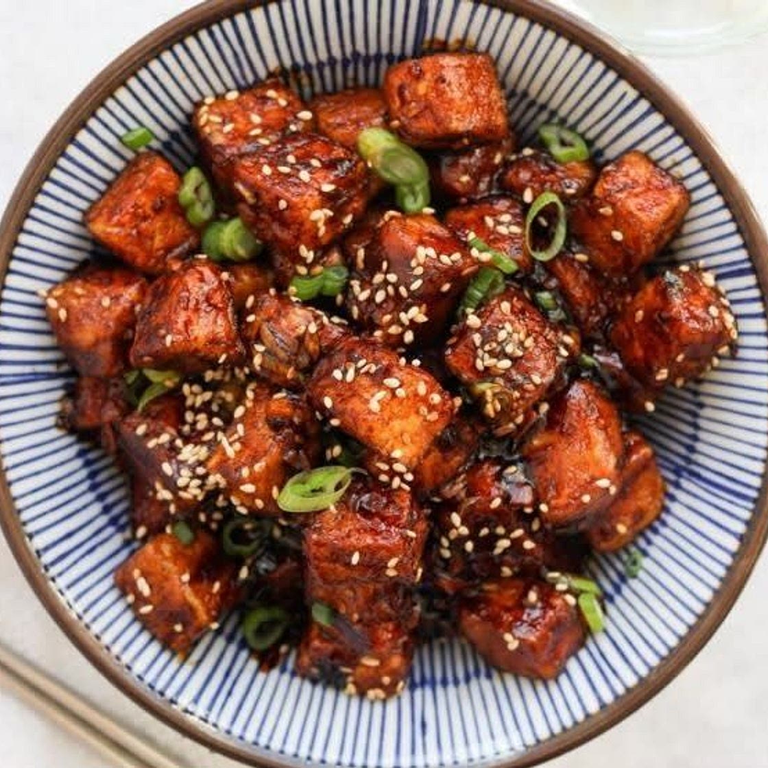 Tofu croustillant en sauce