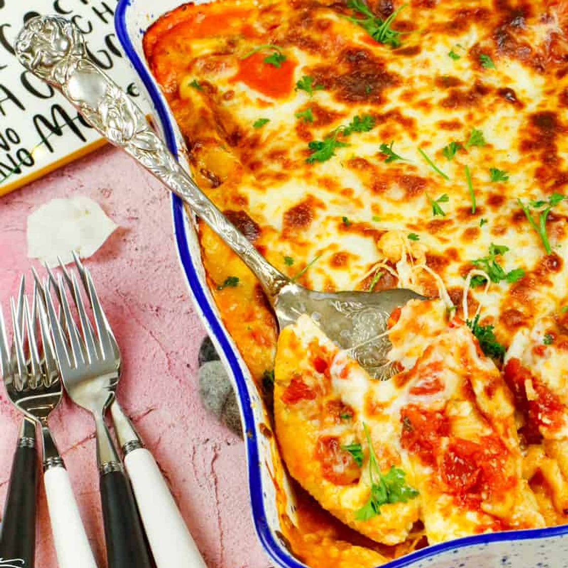 Meat Sauce Stuffed Shells