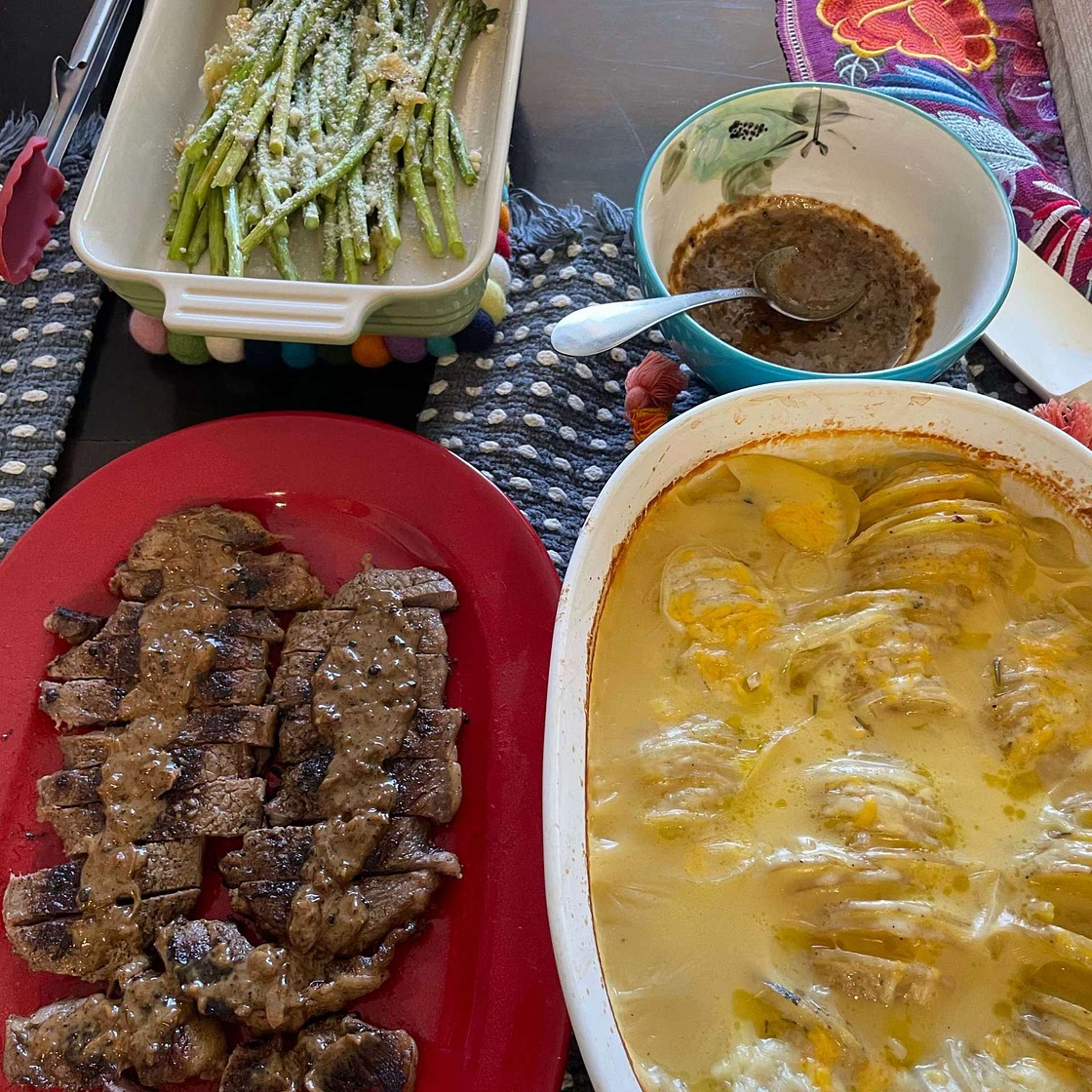 Dad’s Creamy & Cheesy Au Gratin Potatoes