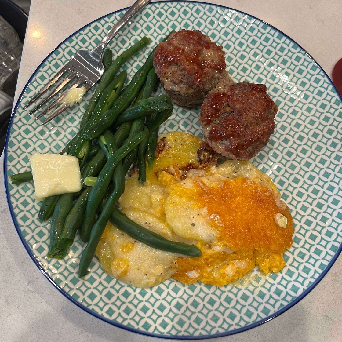 30-Minute Mini Meatloaves with Whipped Cauliflower & Green Beans