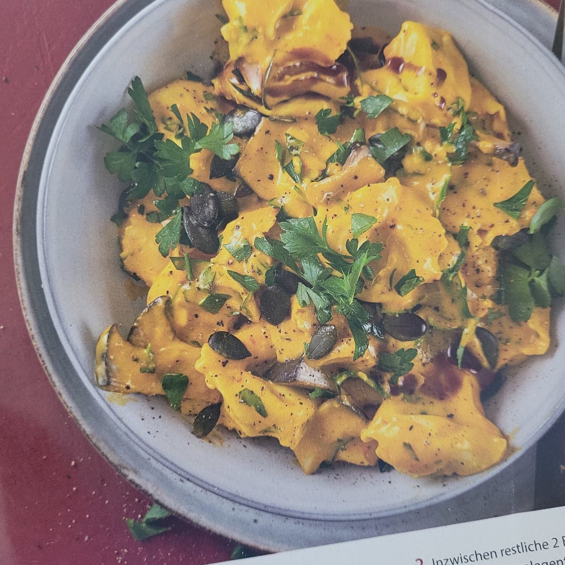 Tortellini in Kürbissoße mit Kräuterseitlinge