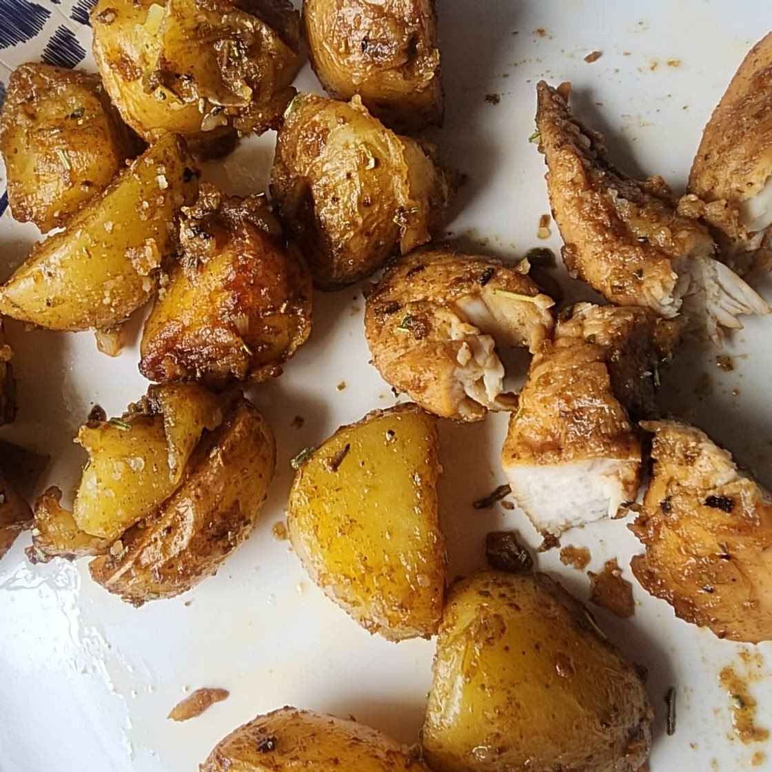 Garlic Butter Chicken and Potatoes Skillet