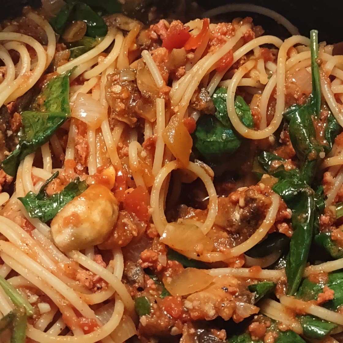 Spelt spaghetti with chorizo & mushrooms (low salt low carb)