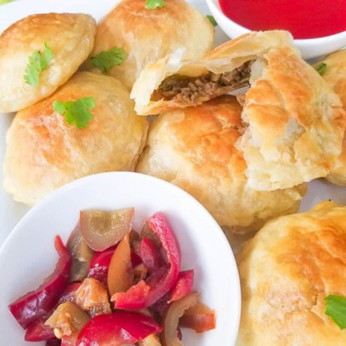 Pastelitos de Carne (Puff Pastry with Meat Filling)