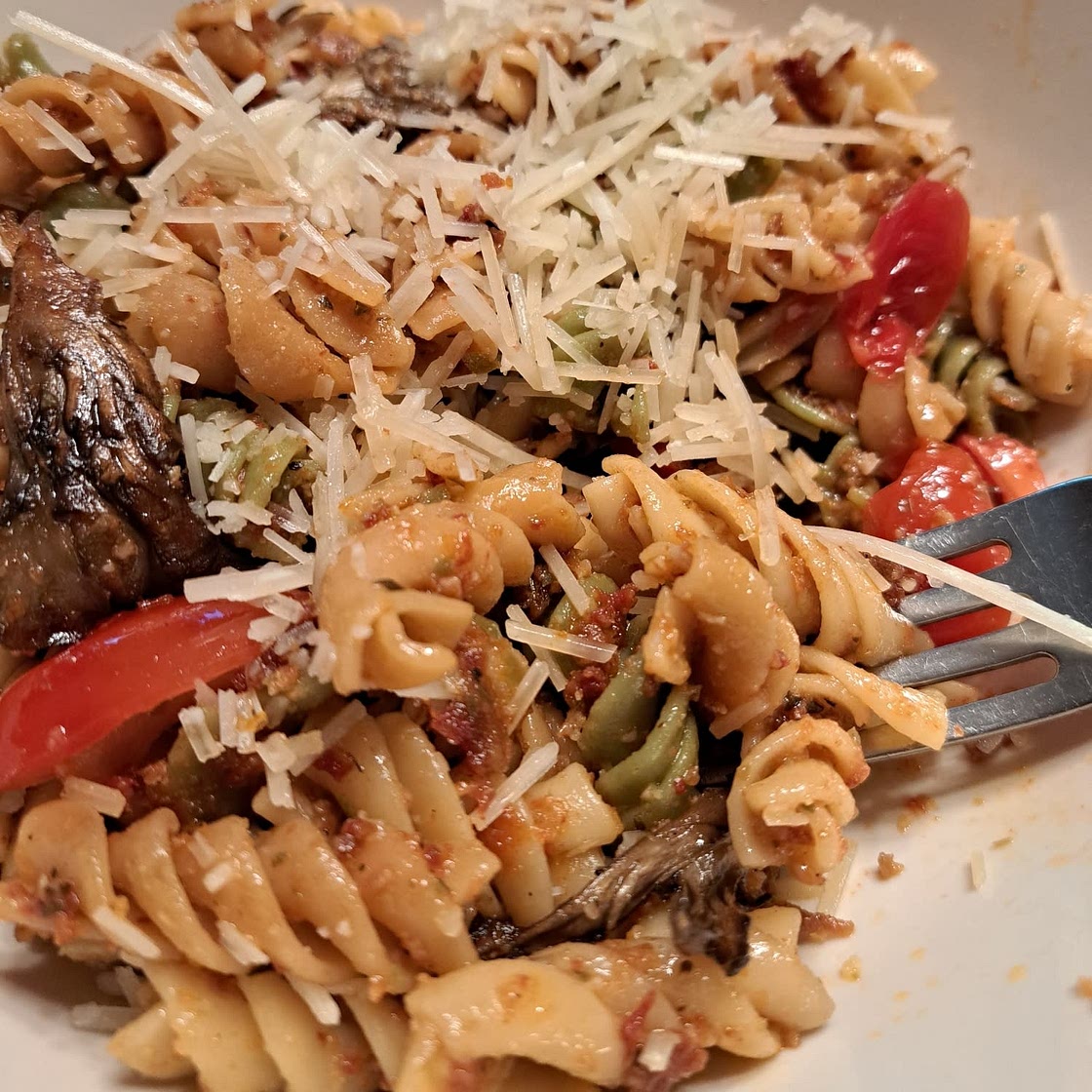 Vegan Sundried Tomato Pesto Pasta