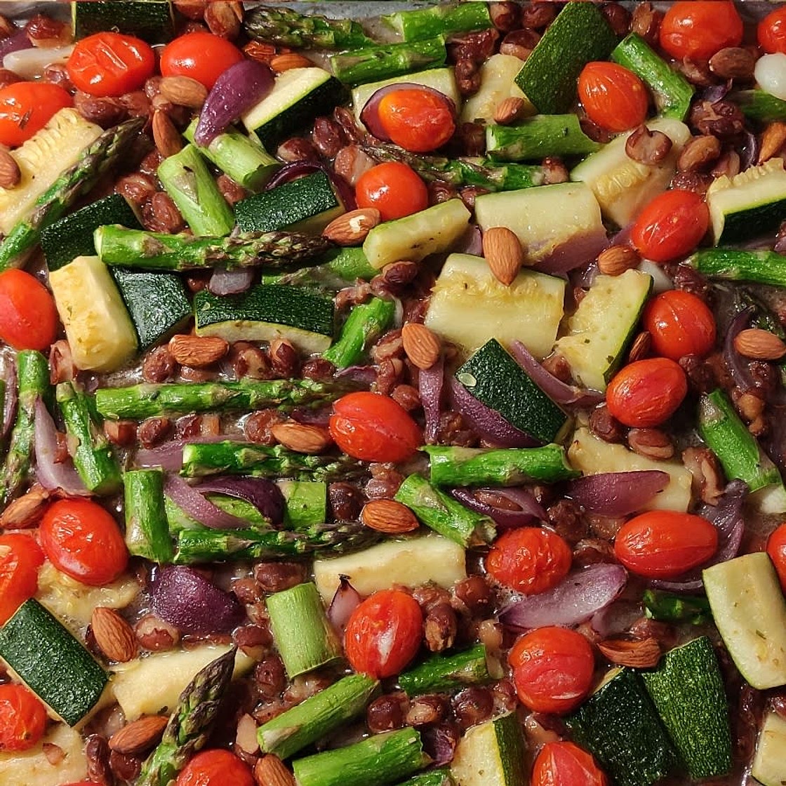 Tuscan chicken tray bake recipe