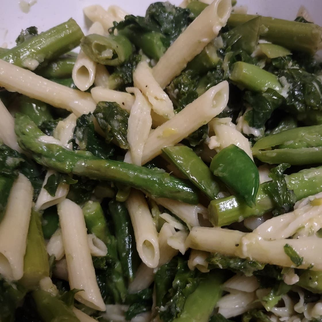 Pasta Primavera with Peas, Asparagus and Kale