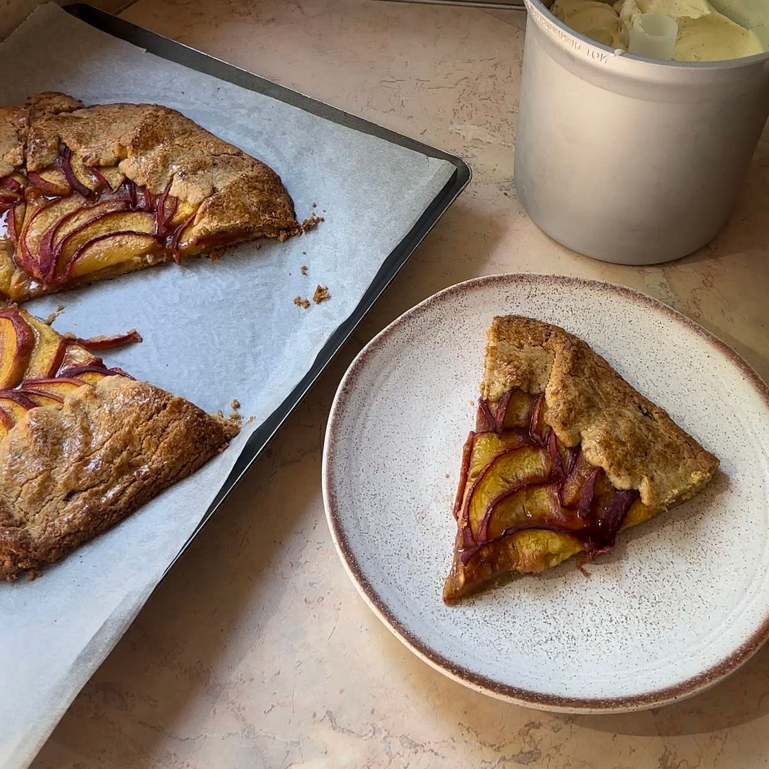 Peach galette 🍑
