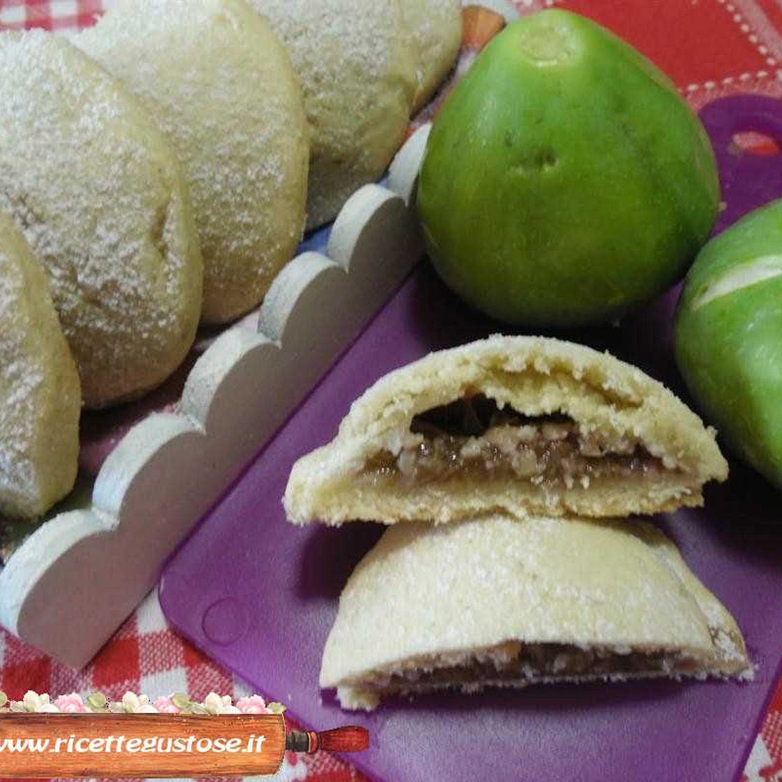 Frollini noci e fichi freschi