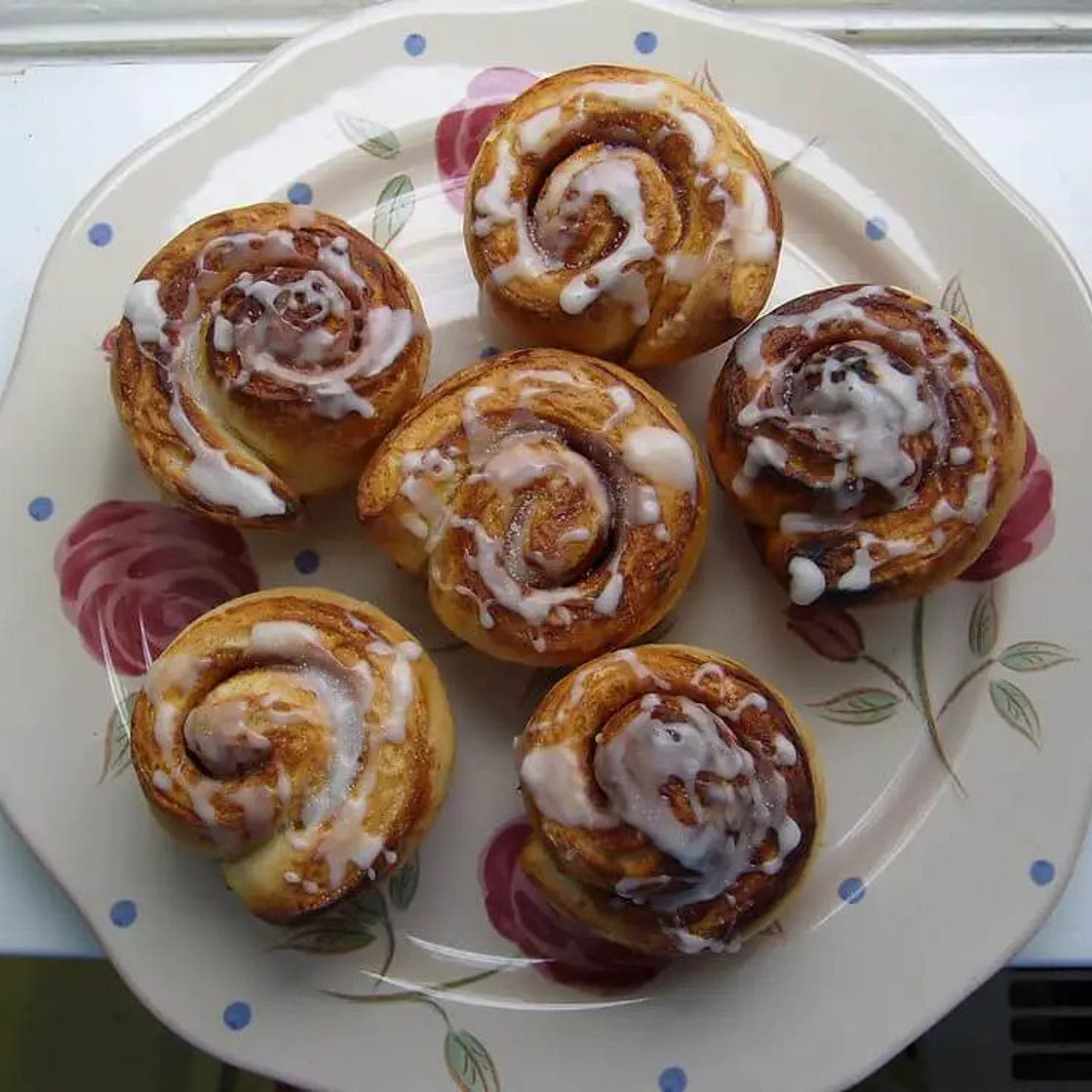 Easy Bisquick Cinnamon Rolls - Life with Susan