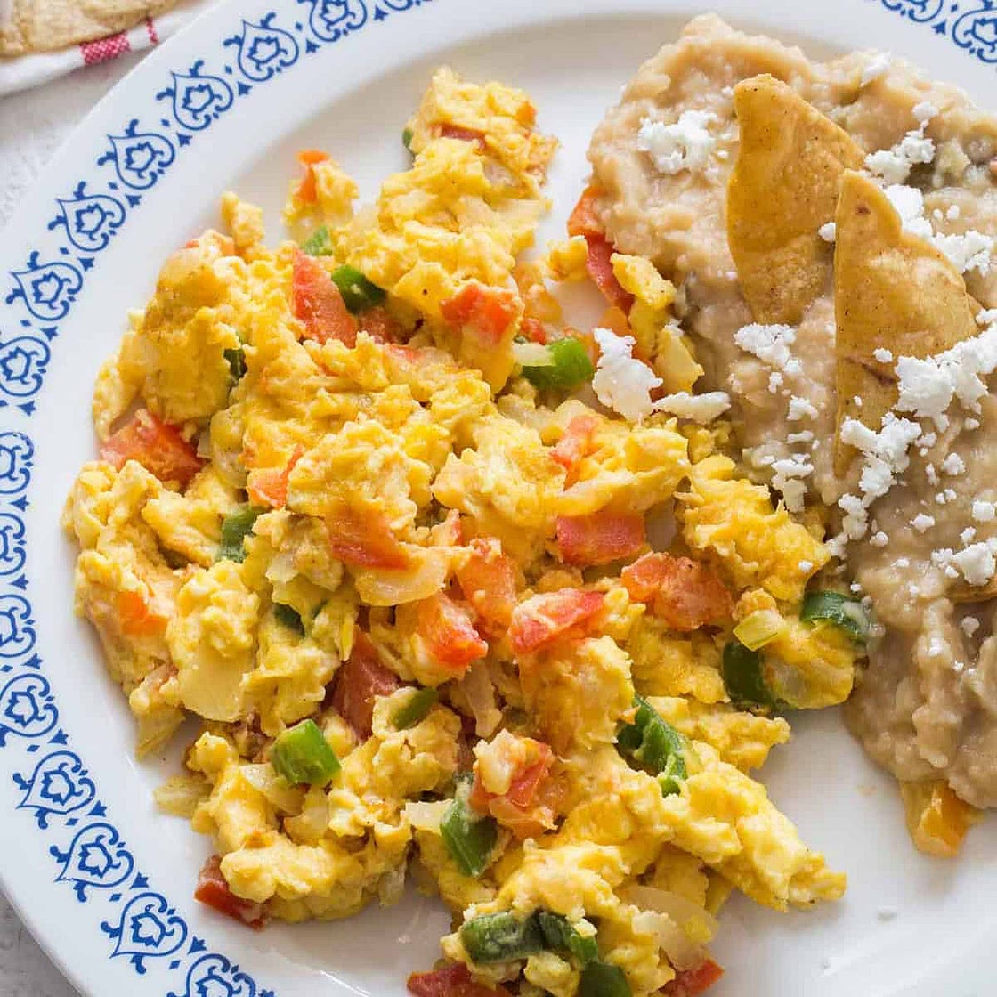 Huevos a la Mexicana (Mexican style eggs)