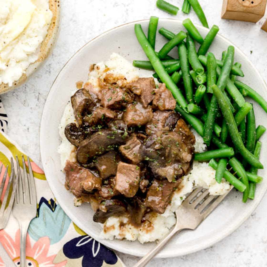 SLOW COOKED SALISBURY BEEF TIPS