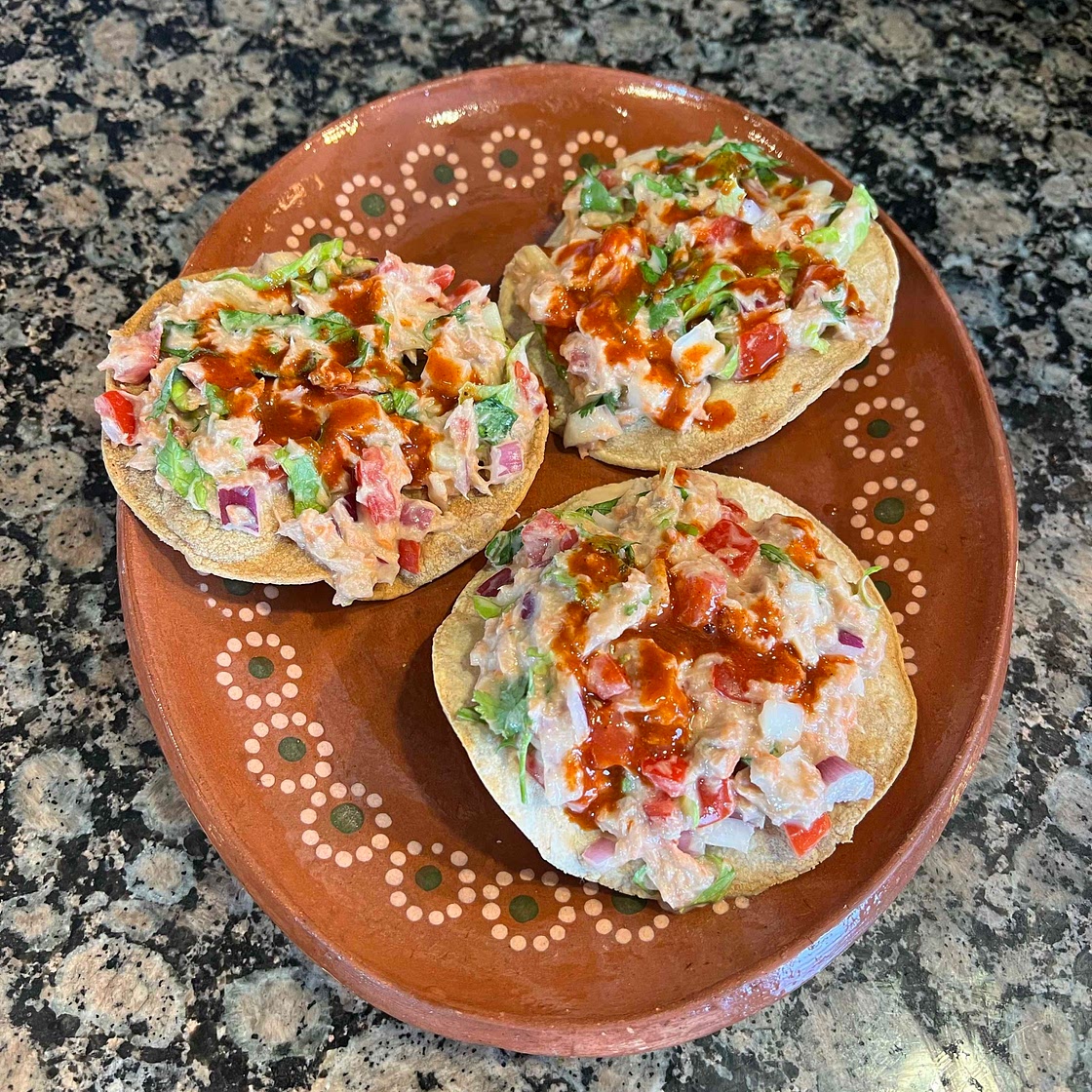 TOSTADAS DE ENSALADA DE ATÚN 