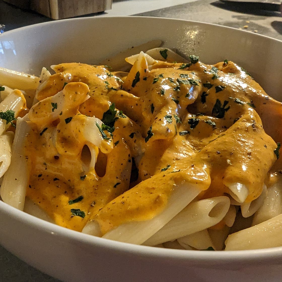 Roasted bell pepper pasta