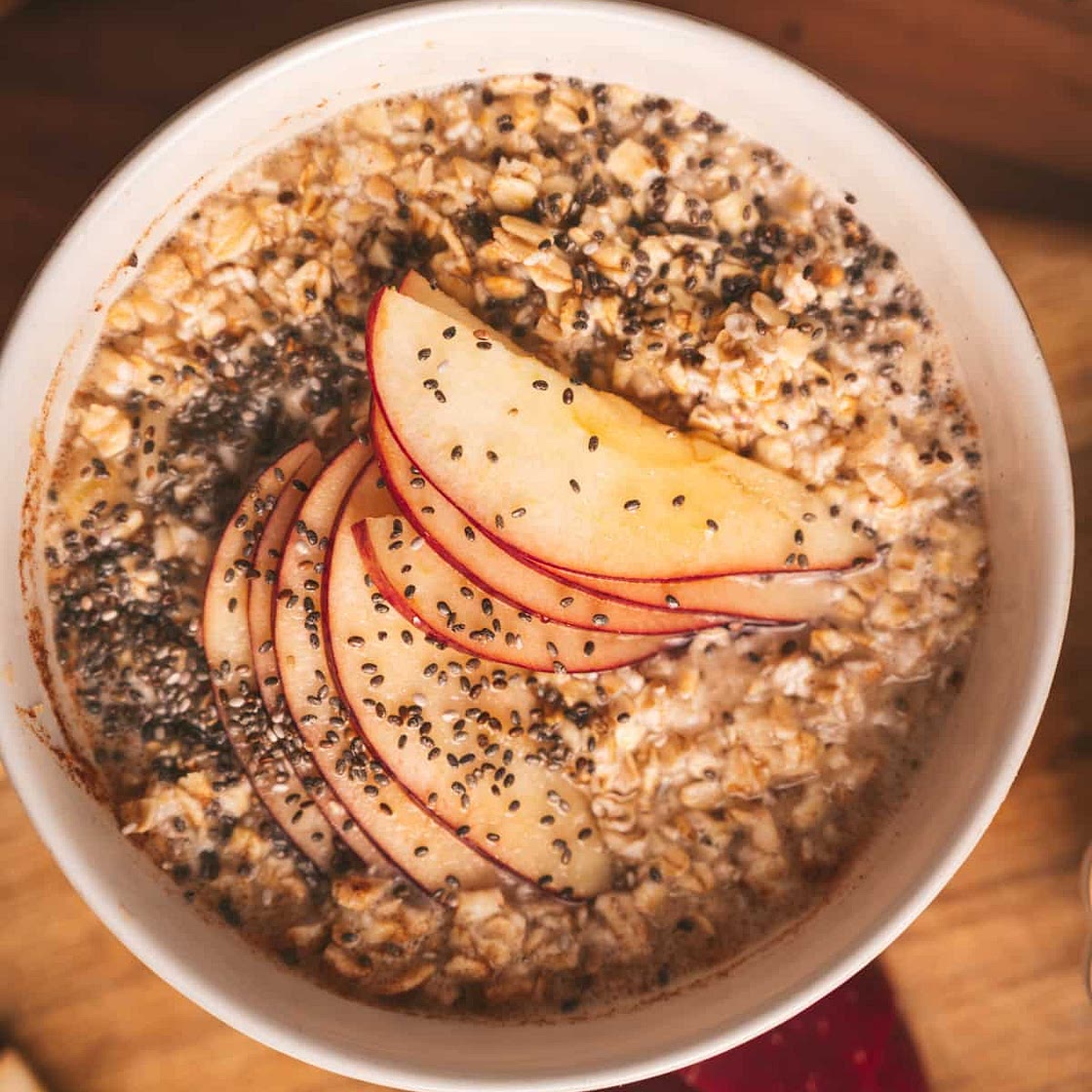 Easy Apple Cinnamon Oatmeal