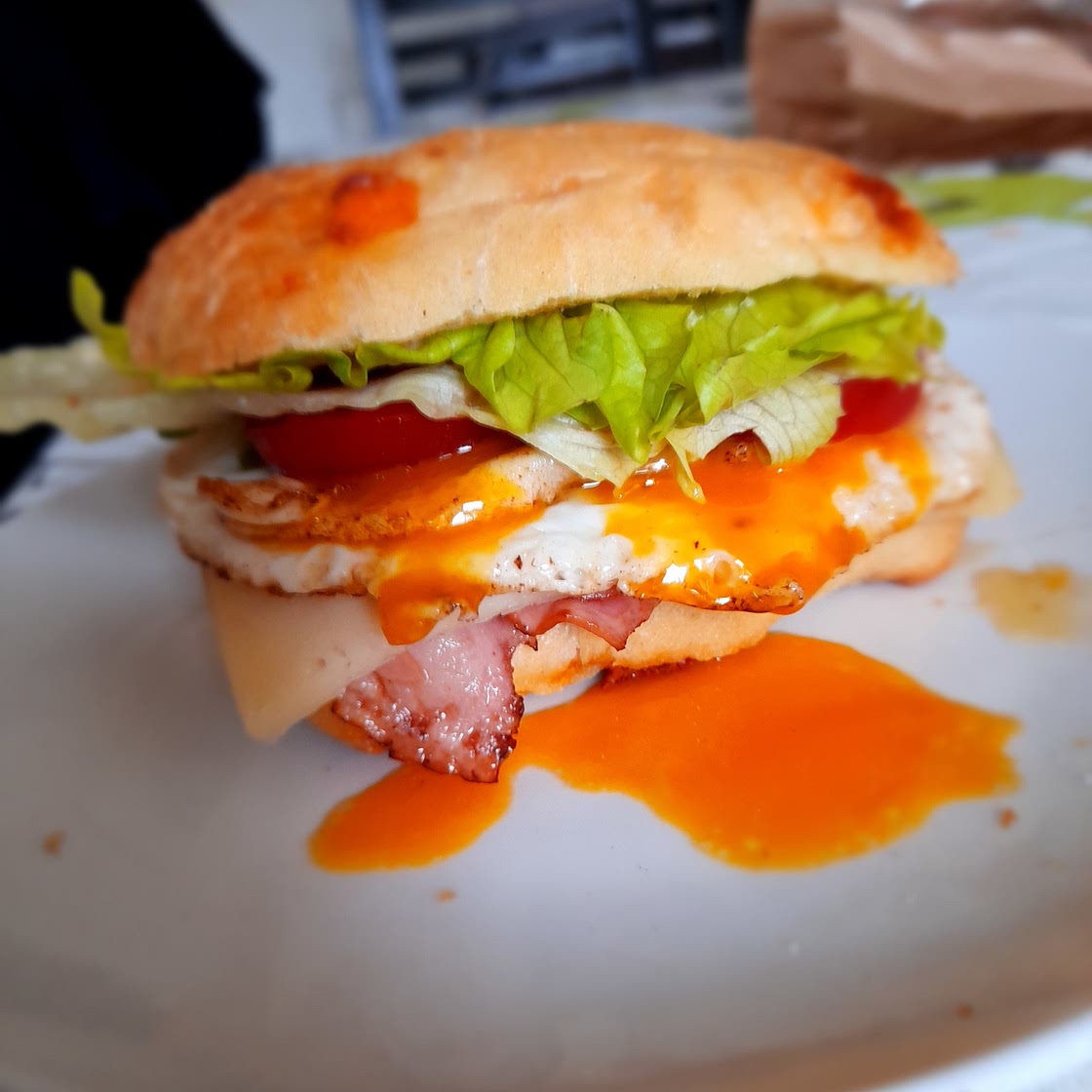 Extremely Easy Homemade Breakfast Burger
