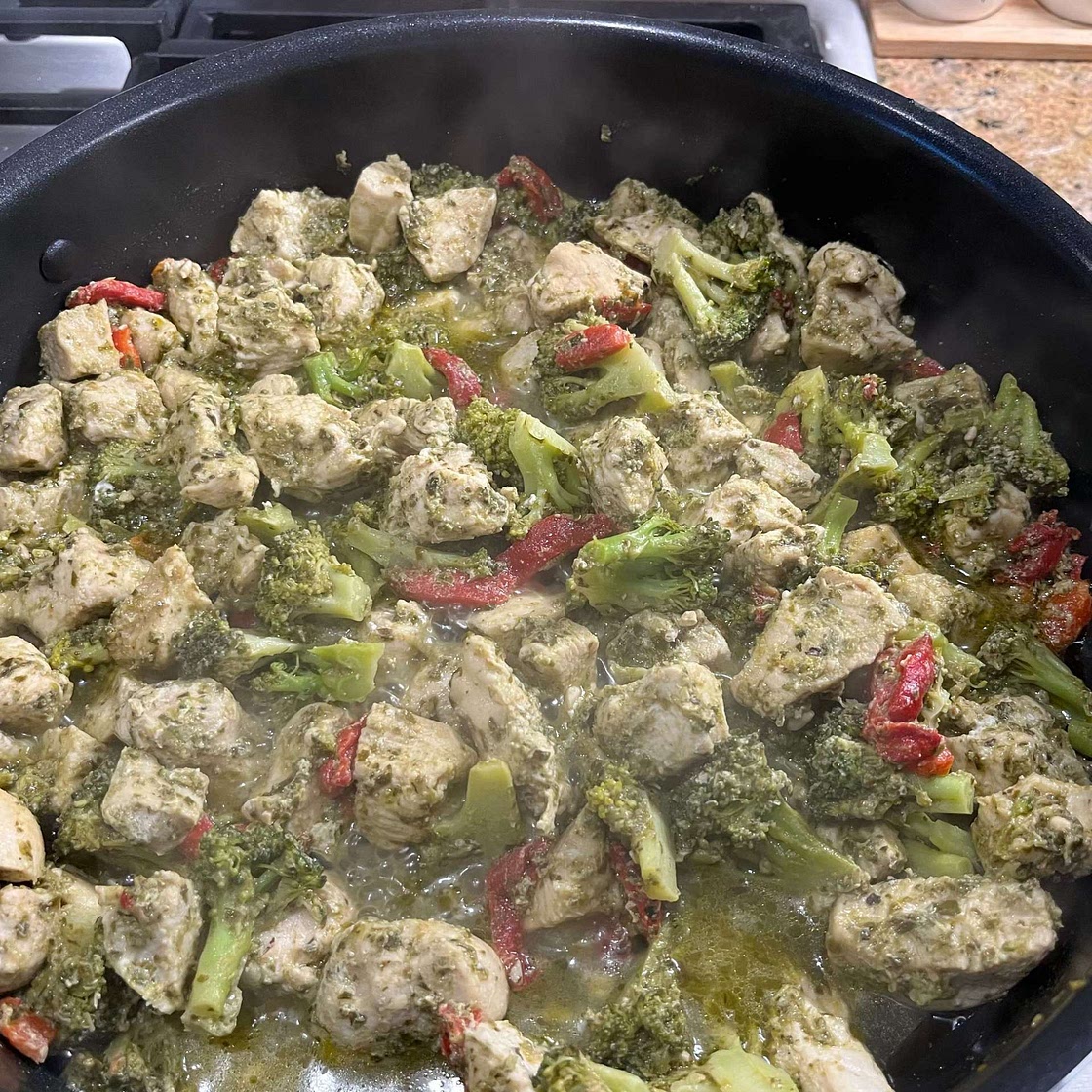 Pesto Chicken and Broccoli