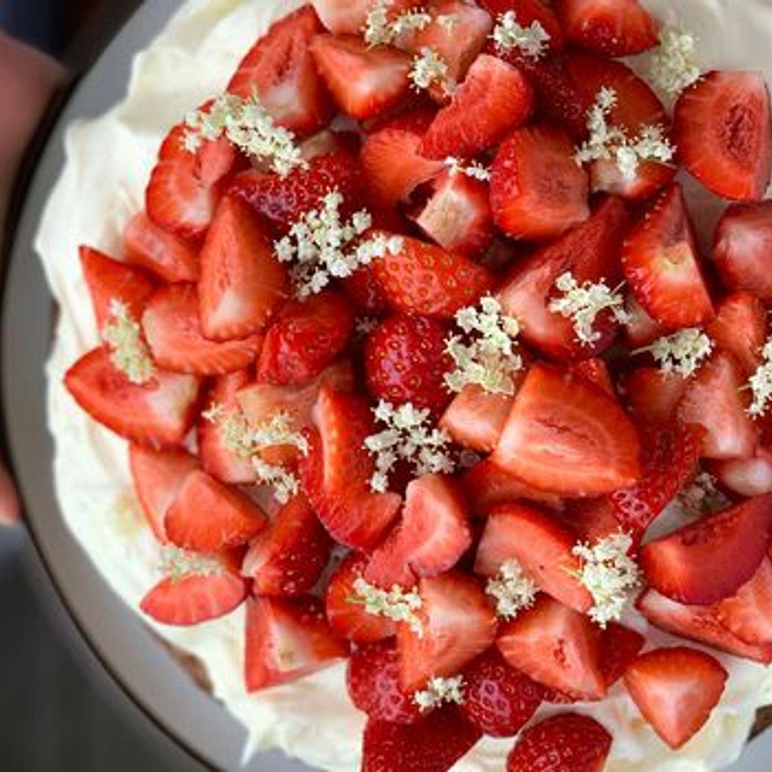 Strawberry  cake for Sweden's Midsummer festival
