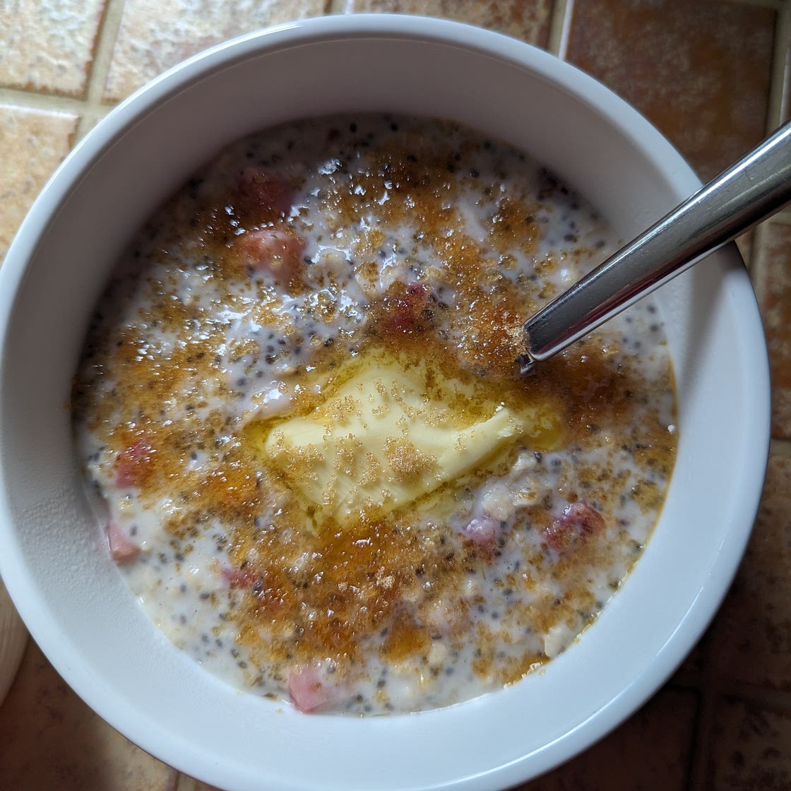 Strawberries and cream porridge