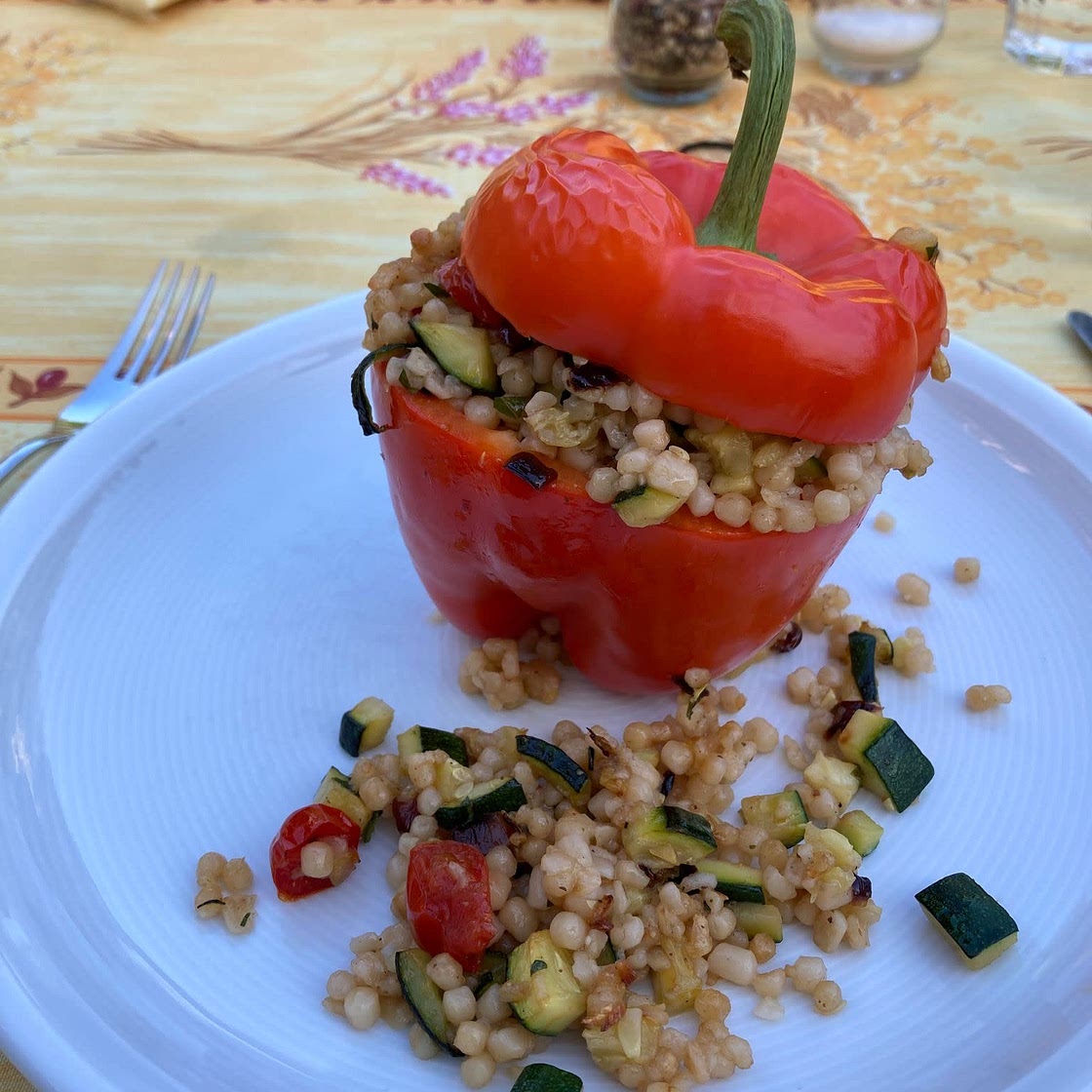 Filled bell pepper