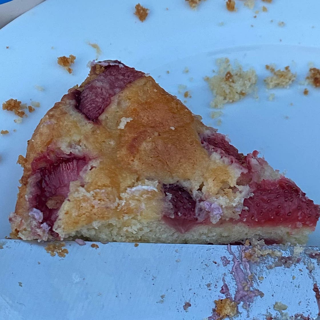 Strawberry Summer Cake