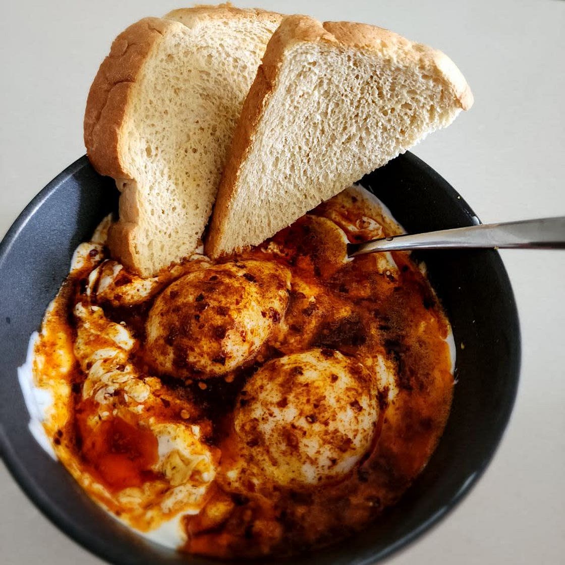 Turkish Eggs (Çılbır)