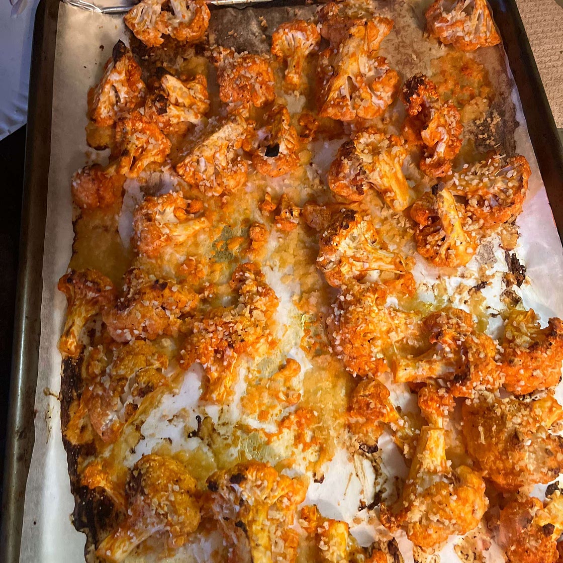 Healthy Buffalo Cauliflower Bites