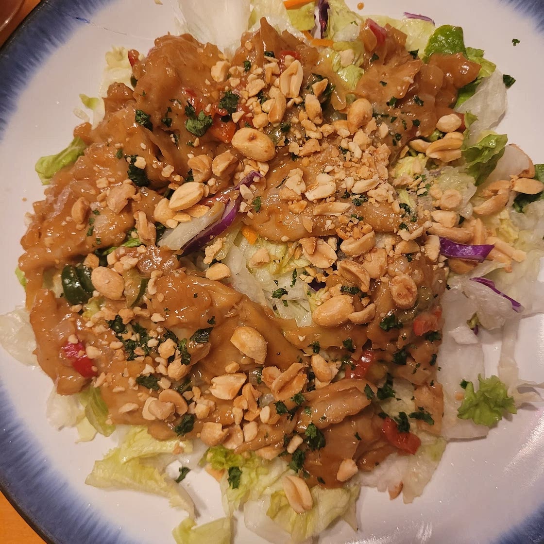 Bang bang chicken salad