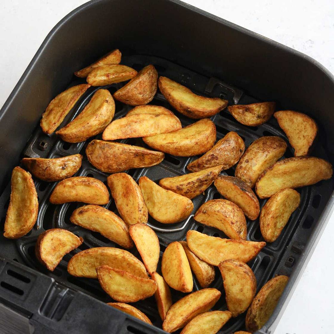 Frozen potato wedges in air fryer hot sale