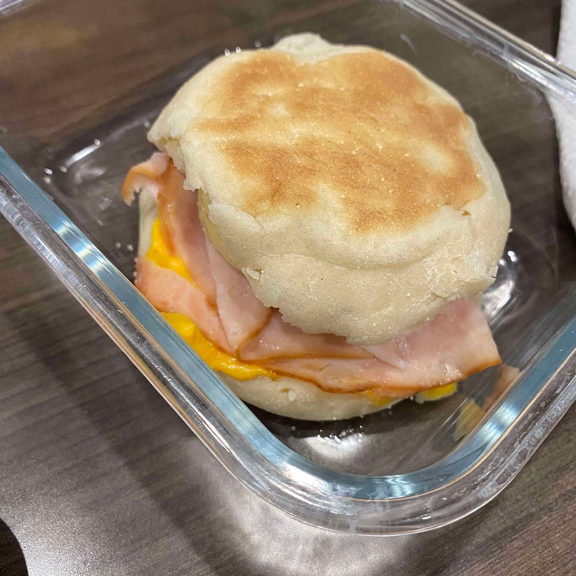 Quick and easy breakfast sandwich 