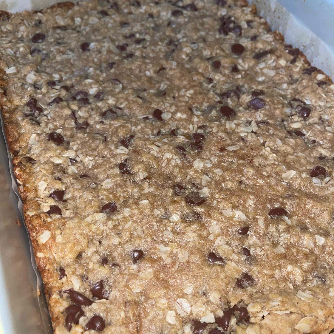 OATMEAL CHOCOLATE CHIP BARS