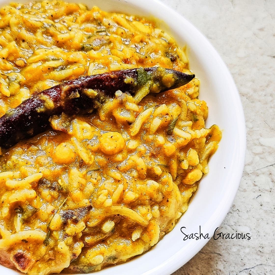 Restaurant Style Dal Khichdi