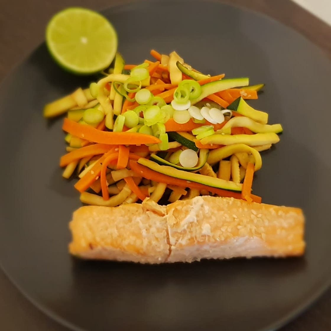 Lachs-Gemüse-Päckchen aus dem Ofen