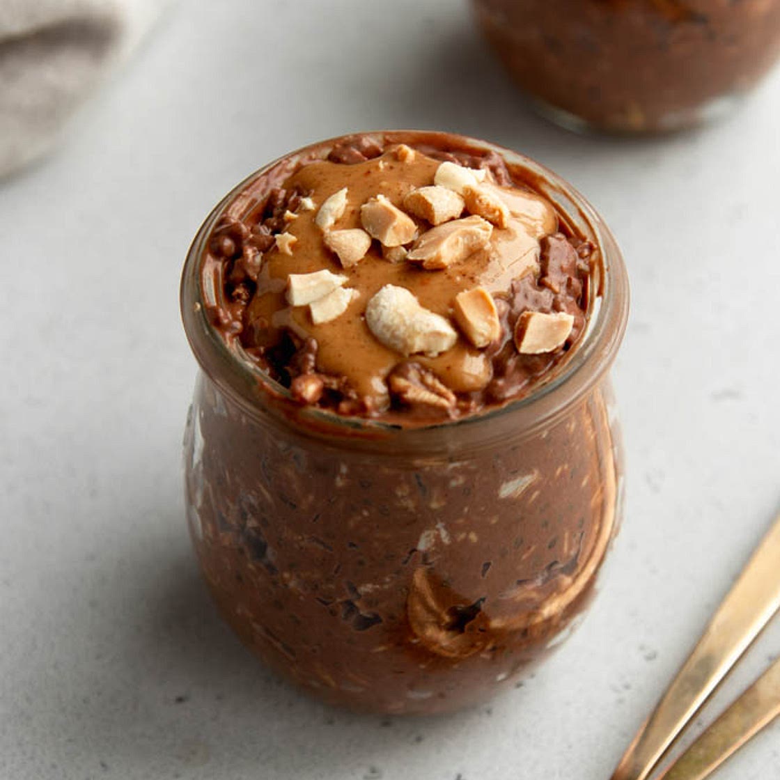 Protein-Packed Chocolate Peanut Butter Overnight Oats