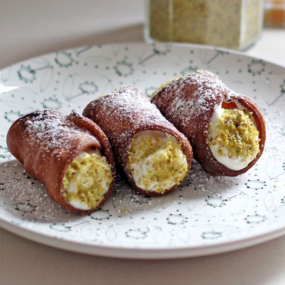 Cannoli Siciliani di ricotta – Sicilian cannoli