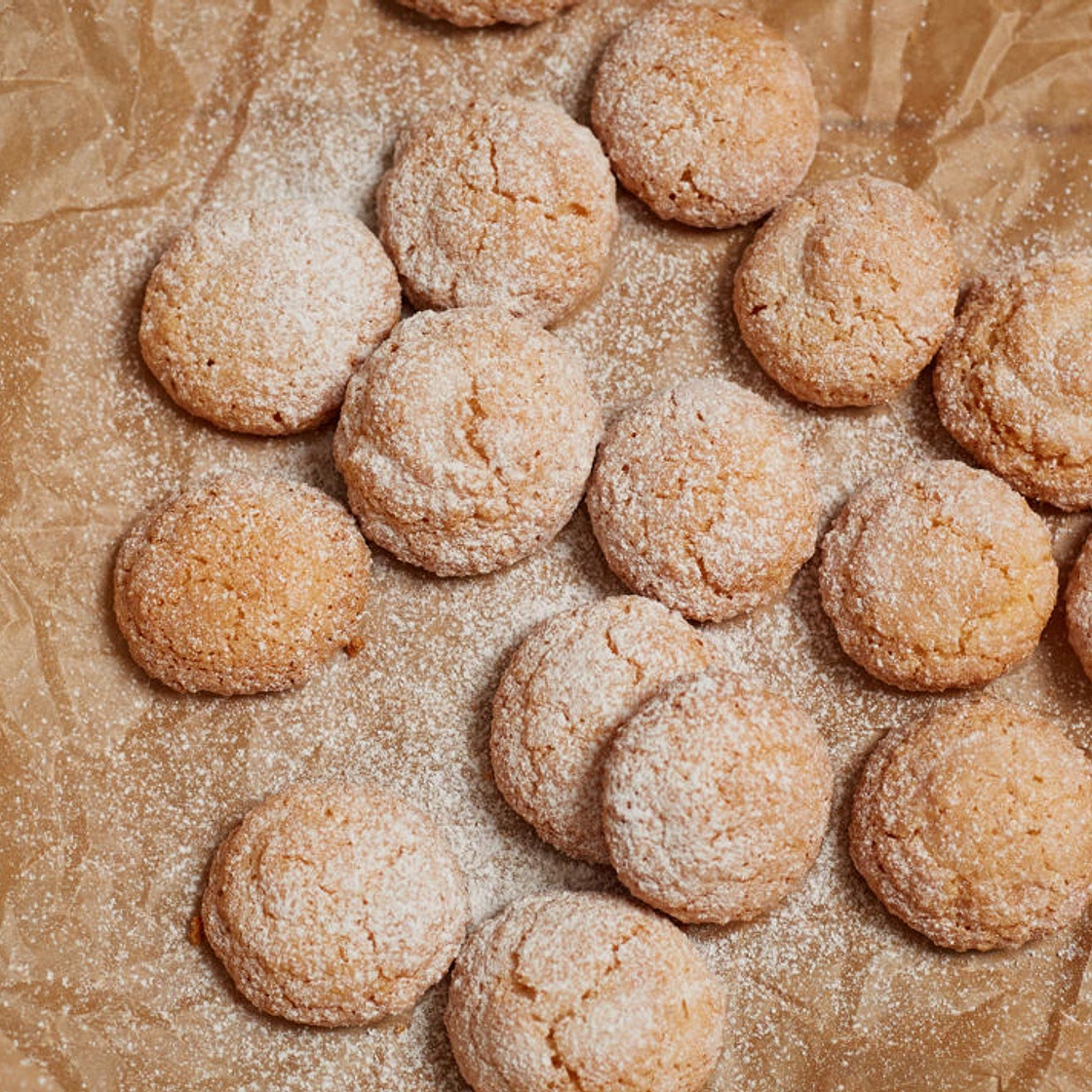 Amaretti biscuits