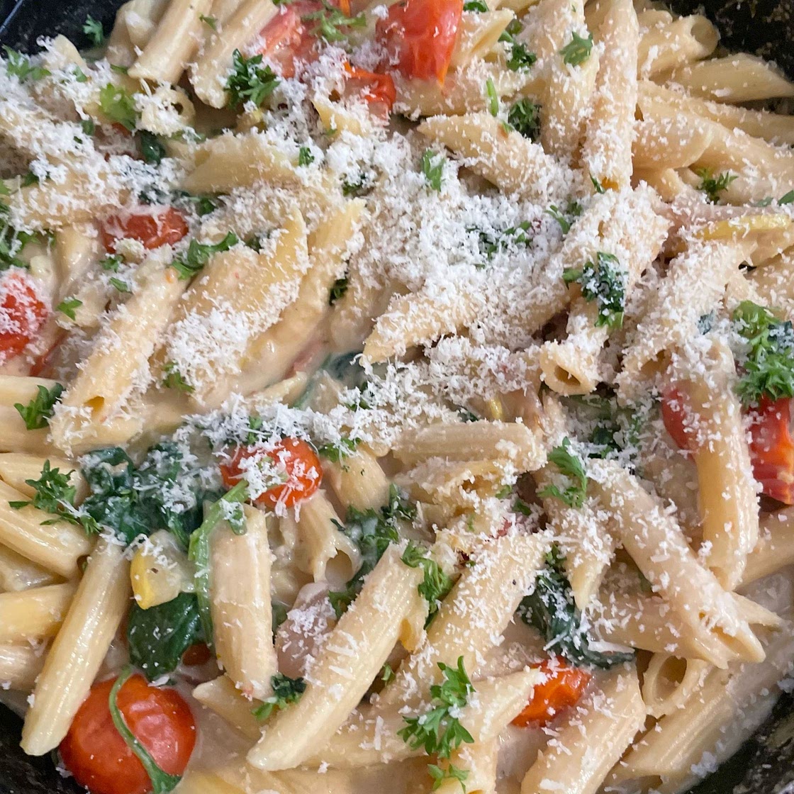 Creamy Vegan White Pasta with Summer Vegetables