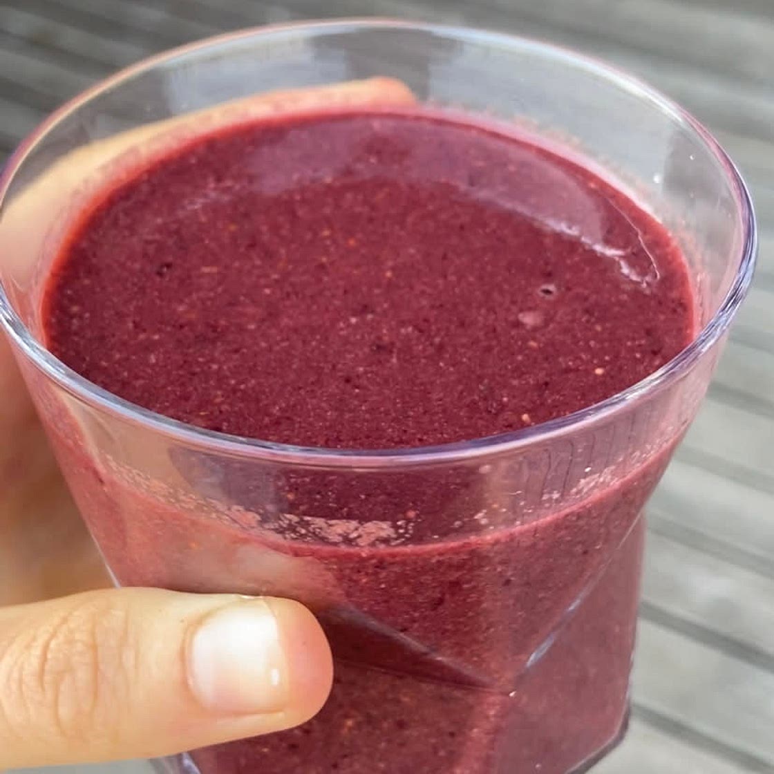 BLACK CURRANTS SMOOTHIE 