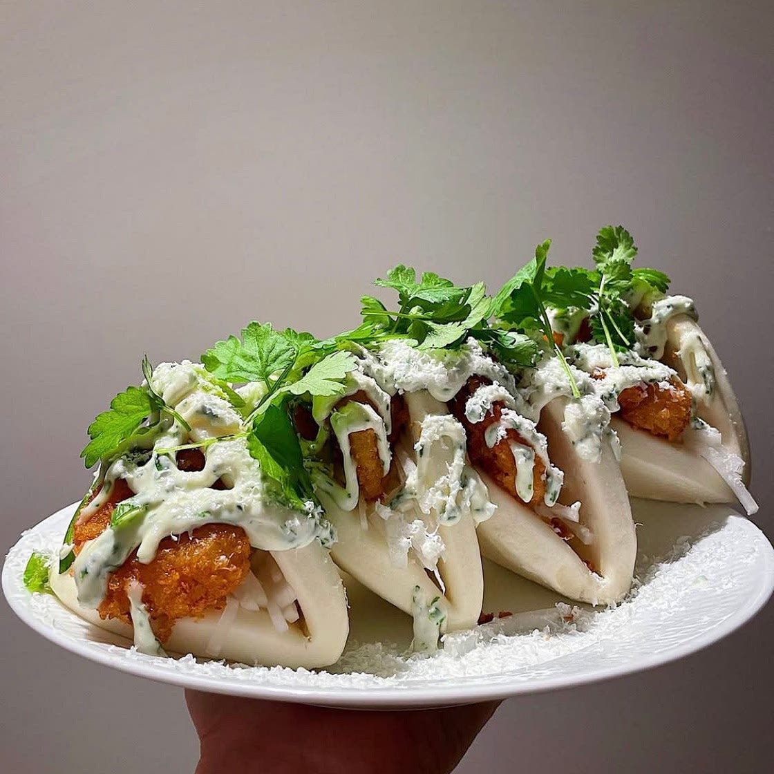Baos med pankofriterade räkor