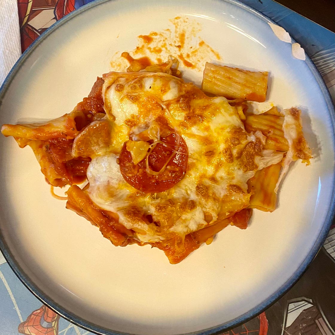 Pepperoni pizza pasta bake