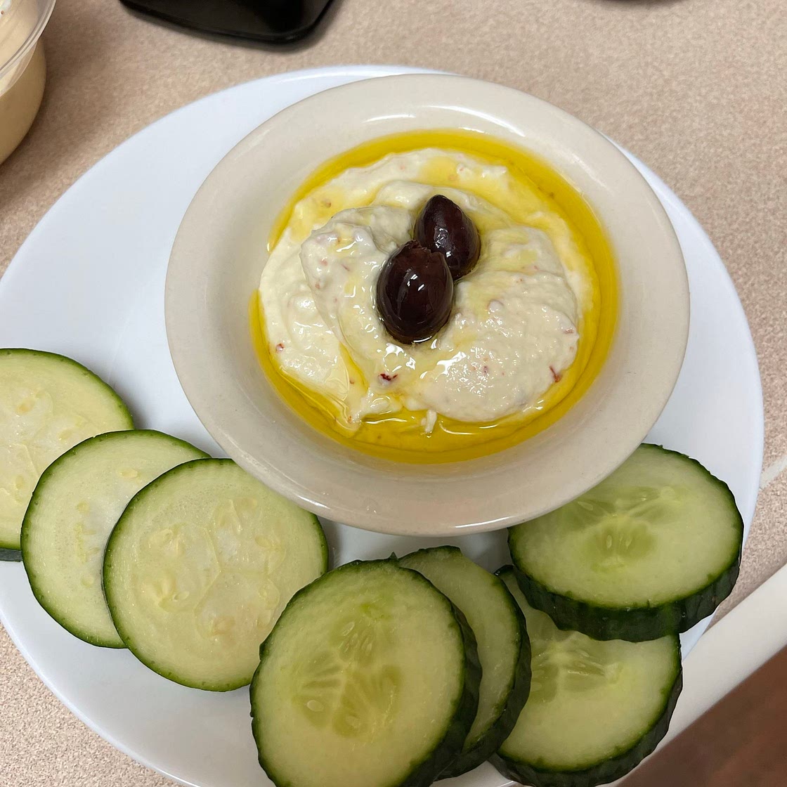 Garlicky spicy feta dip 