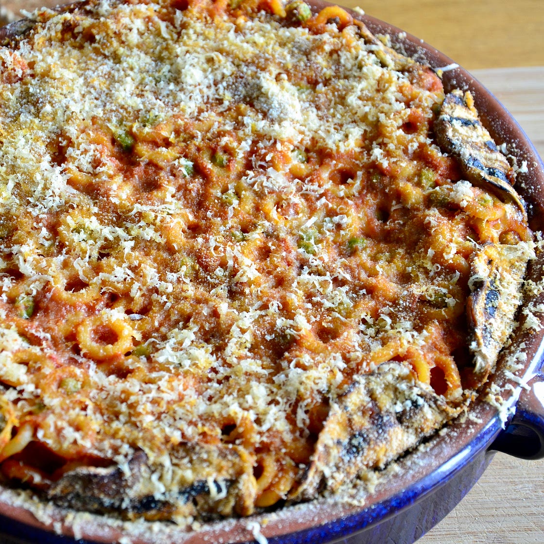 Baked anelletti pasta with aubergine and mozzarella
