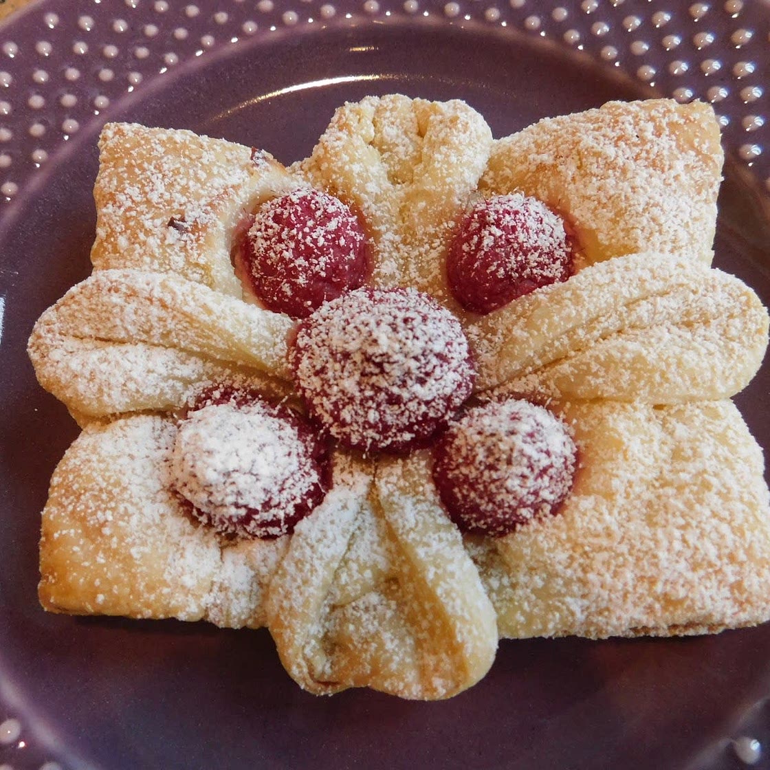Puff pastry Present 