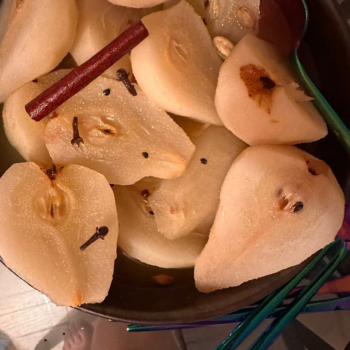 Spicy stewed pears 