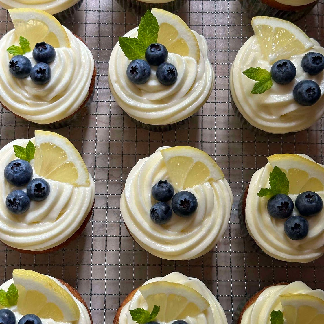 Blueberry lemon cupcakes 🫐🍋