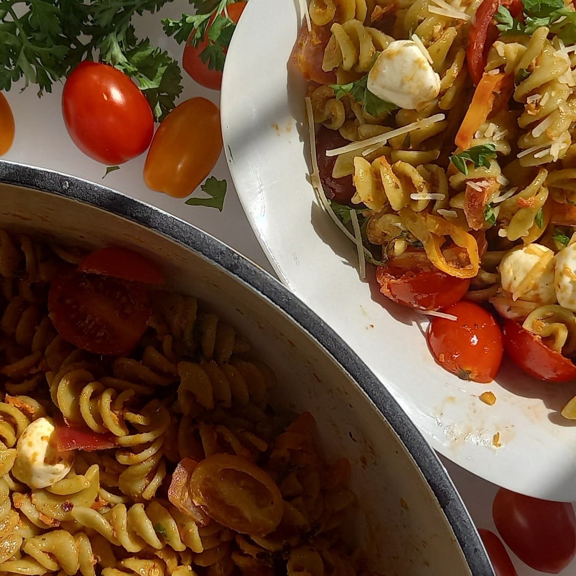 Tomato pesto pasta